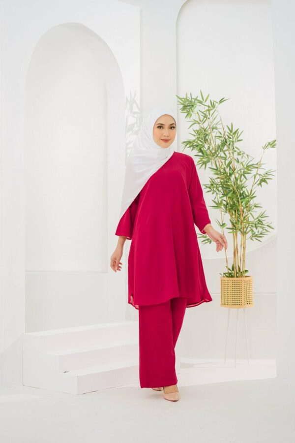 Delaila Kaftan (Maroon)