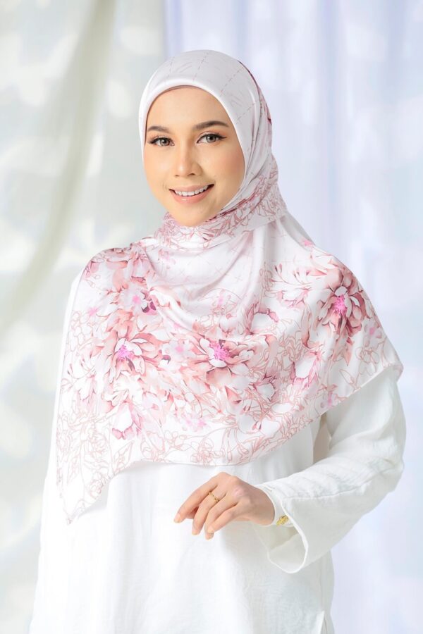 Jasmine Rouge Square