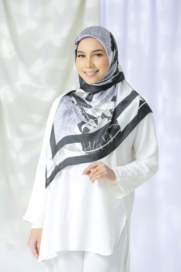Peony Black Square