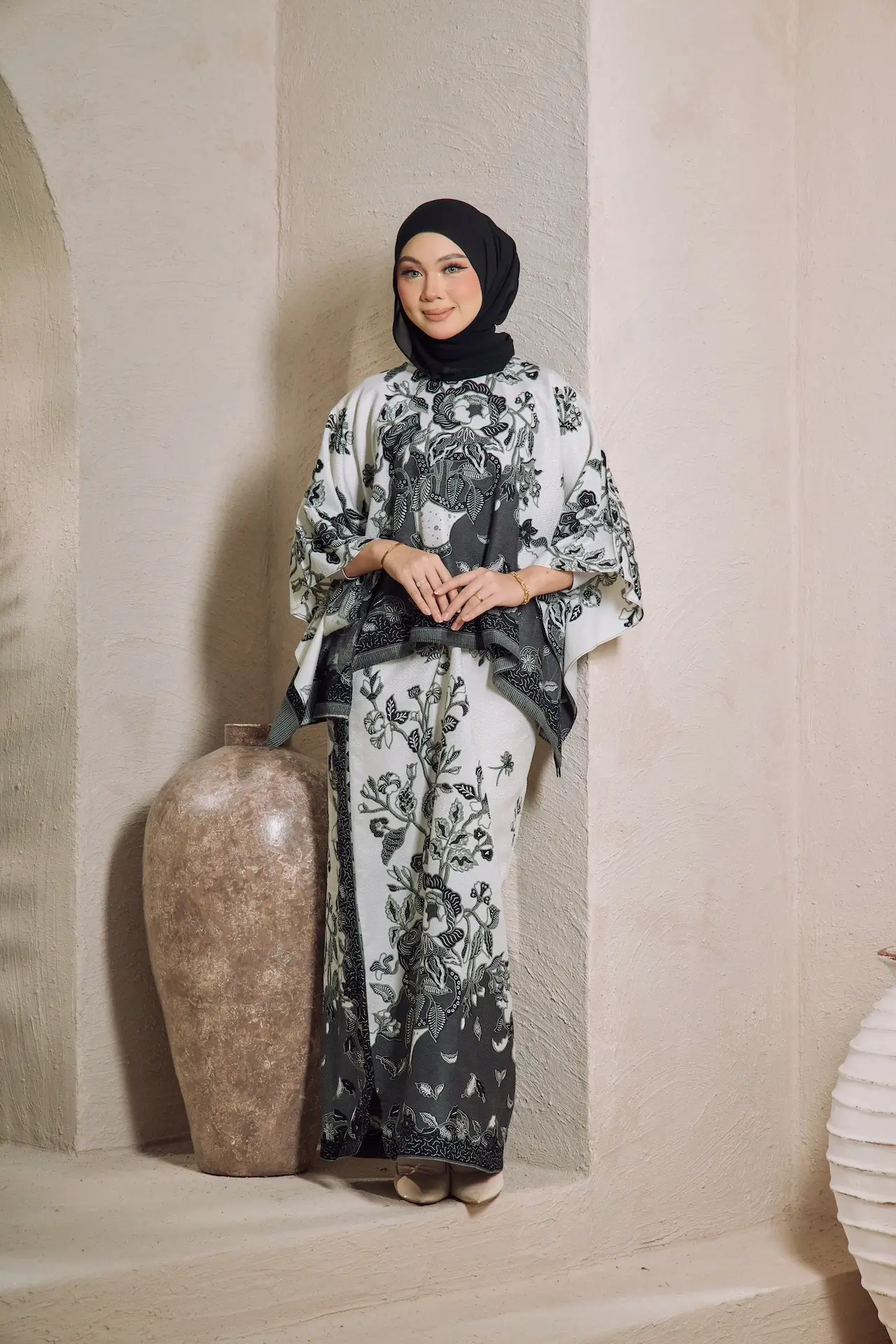 Kurung Mekar Batik (Black White) - Image 4