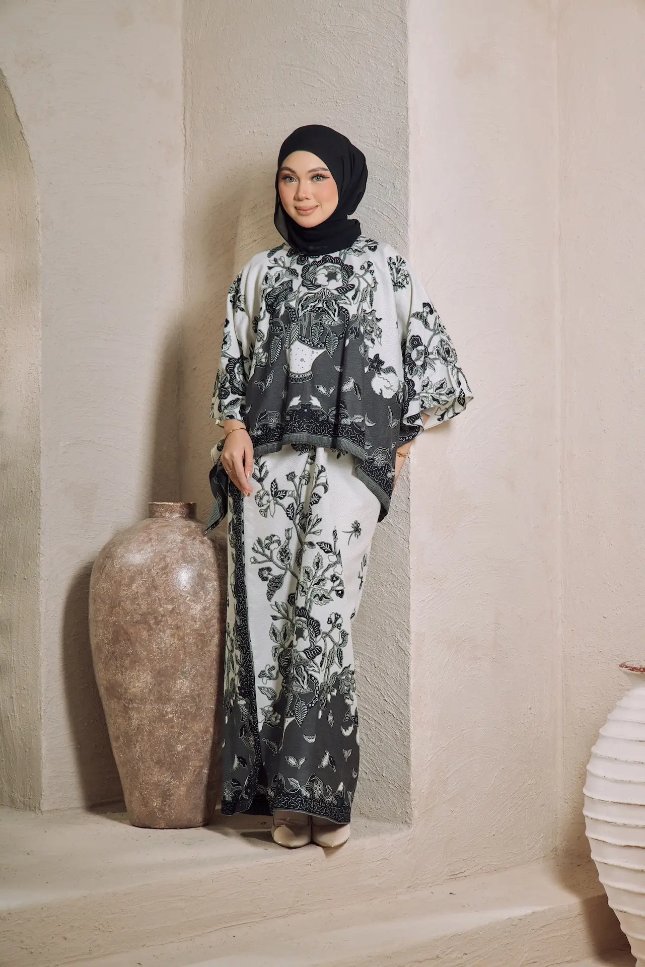 Kurung Mekar Batik (Black White) - Image 3