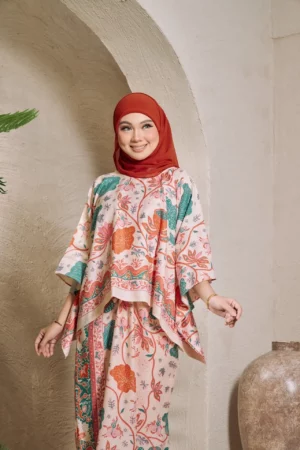 Kurung Mekar Batik (Brick)
