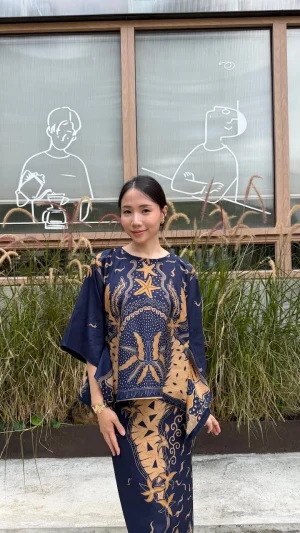 Kurung Mekar Batik (Navy Star)