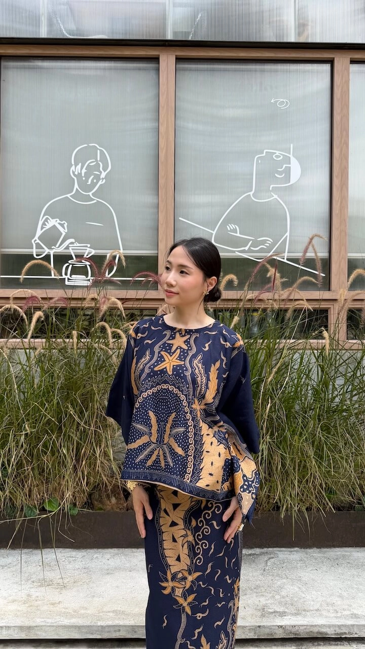Kurung Mekar Batik (Navy Star) - Image 5