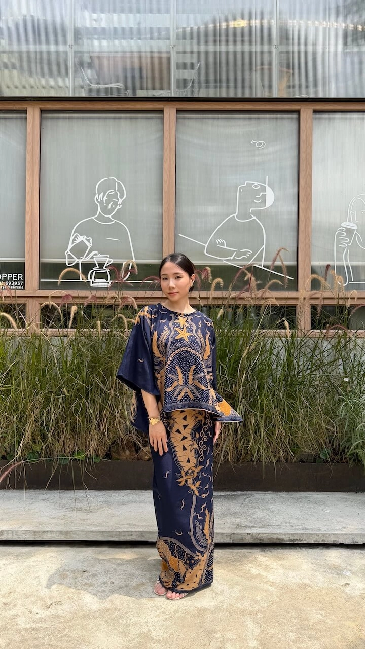 Kurung Mekar Batik (Navy Star) - Image 2