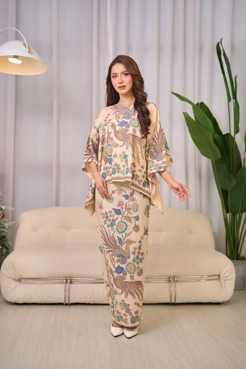 Kurung Mekar Batik (Nude) - Image 3