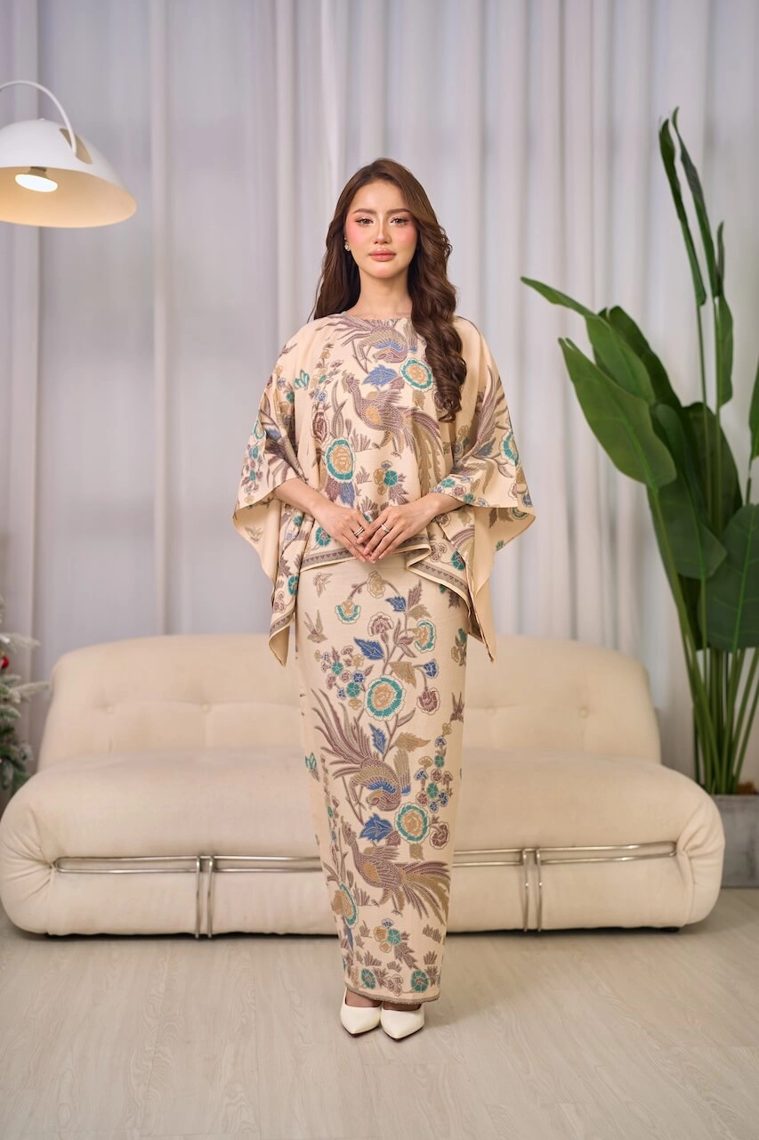 Kurung Mekar Batik (Nude) - Image 4