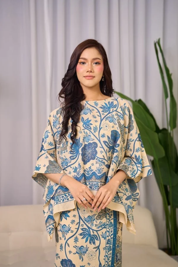 Kurung Mekar Batik (Blue Cream)