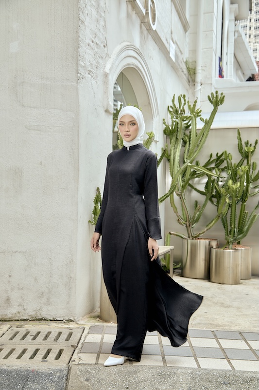 Camilla Black - Image 6