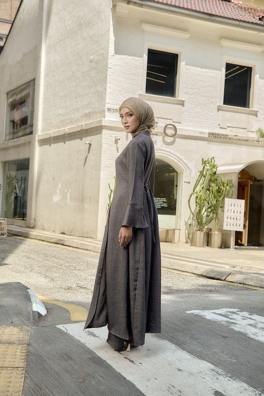 Camilla Grey - Image 4